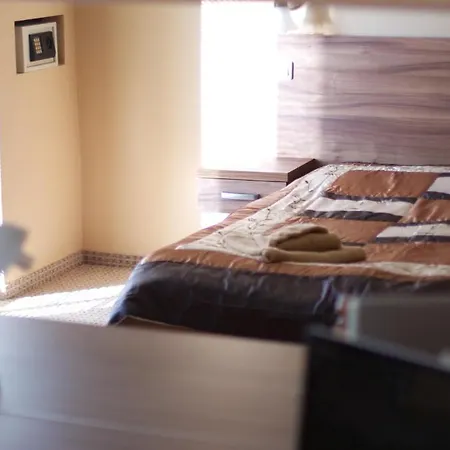 Hotel Anna 3*