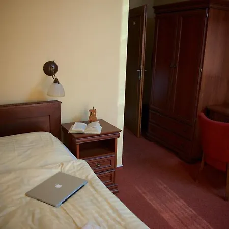 Anna Hotel 3*