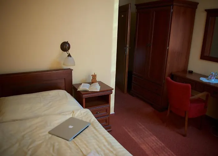 Anna Hotel 3*